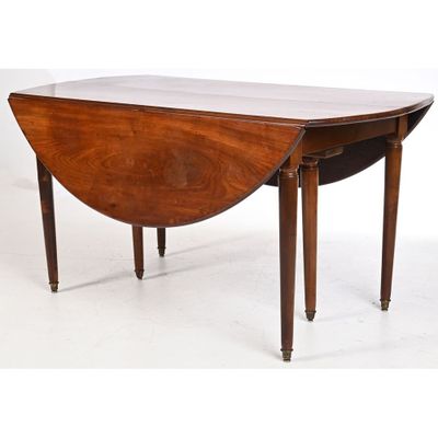 TABLE DE SALLE A MANGER LOUIS XVI en acajou et placage d’aca… - Photo 1