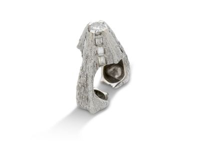 Bague contemporaine Diamants rond et diamants baguettes