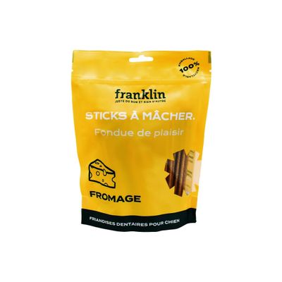 un gros plan sur un sac de nourriture sur fond blanc