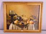 tableau représentant une nature morte avec des fruits et un verre de vin posés sur une table