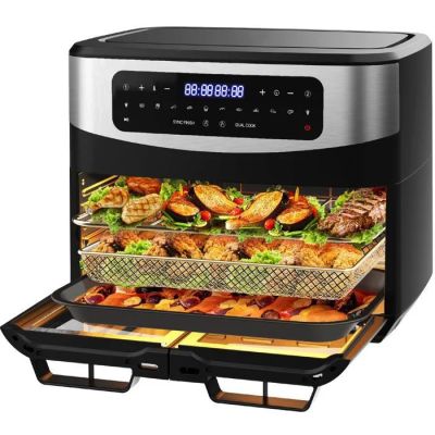 un gros plan d'une friteuse à air chaud contenant des aliments