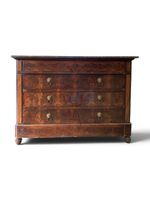 Commode en acajou, placage d'acajou, ouvrant par quatre tiro…