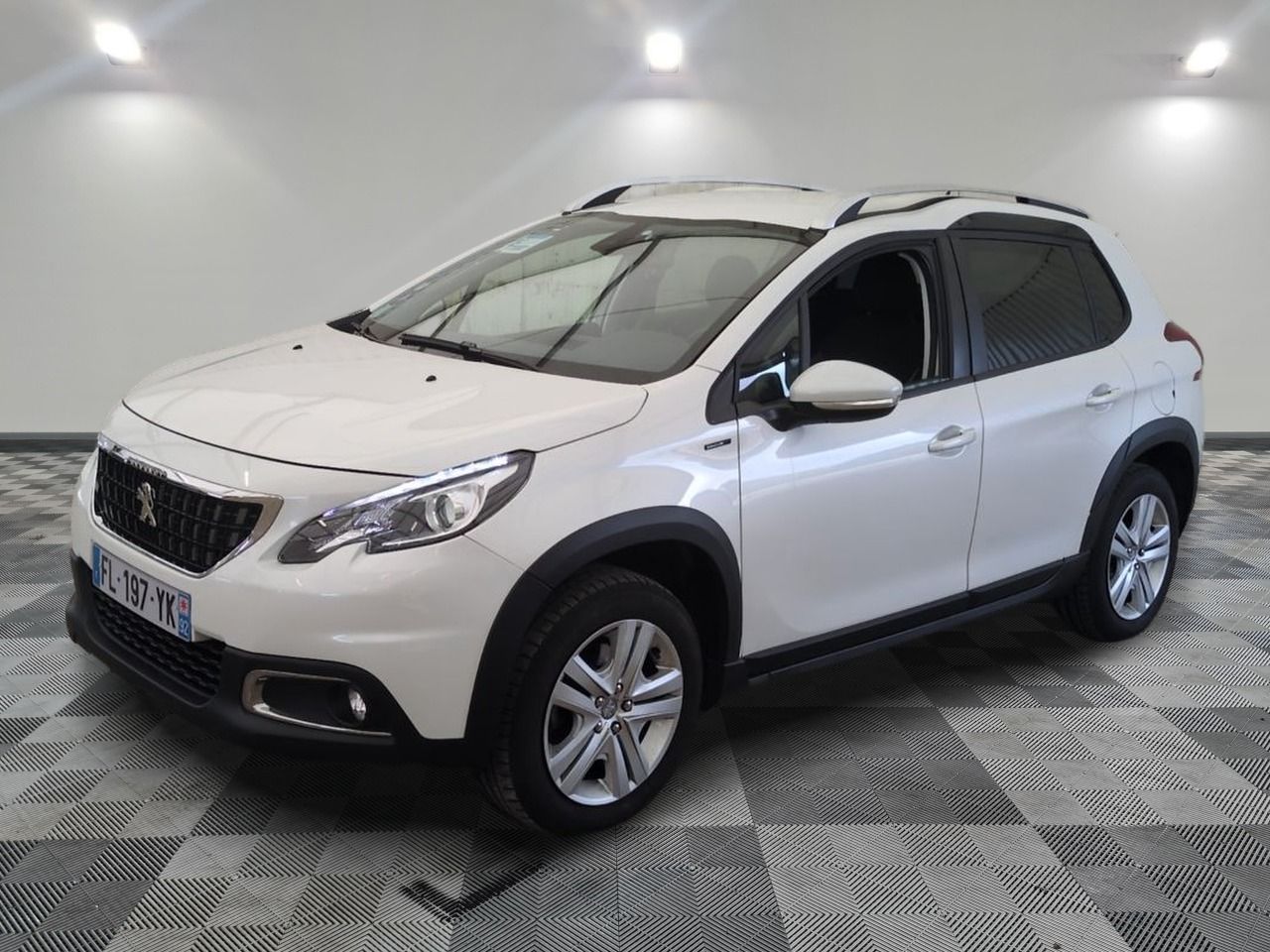 PEUGEOT - 2008 PURETECH 130CH SS EAT6 SIGNATURE - ES - Mise …