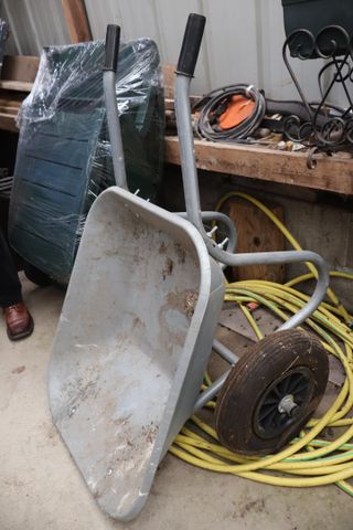 Brouette à deux roues