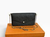 Portefeuille Louis Vuitton en cuir noir à motif Monogramme, avec lanière à chaîne
