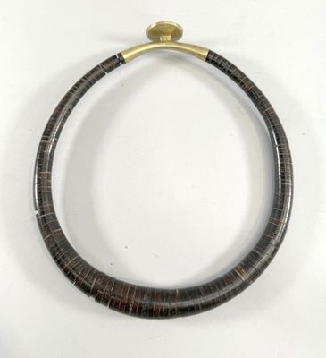 Asie du Sud-Est - Indonésie Collier torque circulaire rigide…