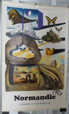 une affiche sur laquelle figure l'image d'un oiseau
