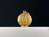 l'image d'une médaille d'or sur un fond blanc