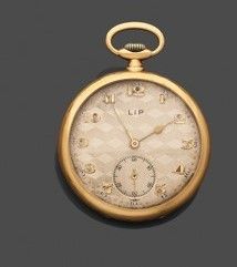 une montre de poche en or 18 carats avec des chiffres romains et des chiffres romains