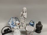 a lot of items that are sitting on a table