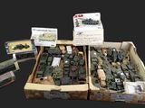 une boîte contenant divers objets militaires posée sur une table