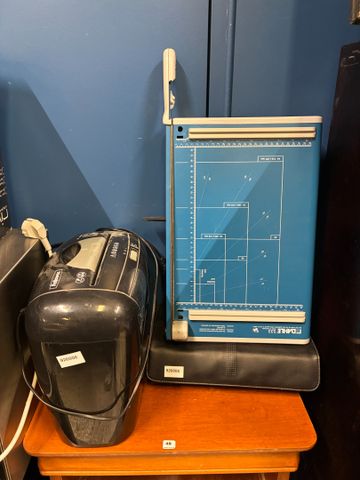 Imprimante HP portable (manque câble d'alimentation), un couple p...