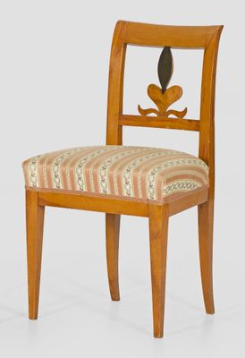 paire de chaises avec dossier et assise rembourrés