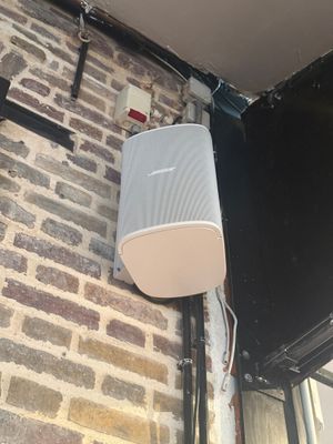 FRAIS VOLONTAIRES / Cinq enceintes BOSE - Photo 1