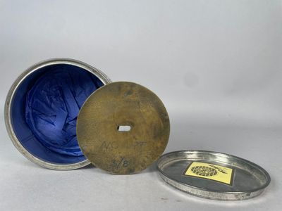 NOART Plaque d'égout Bronze, signé et numéroté 3/8 au dos