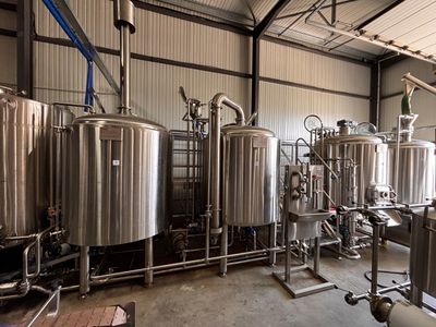 1 système de cuves à purée HEM comprenant : 1 cuve à purée 1…