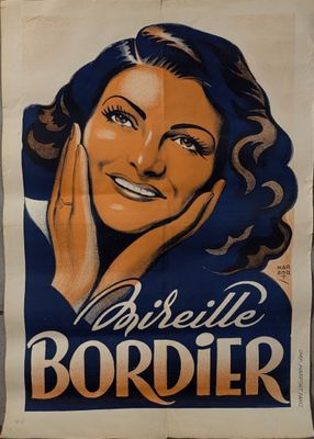 une vieille affiche représentant une femme souriante, la main posée sur le visage
