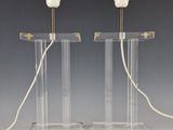 paire de lampes de table « Lucine » avec des pieds en laiton et des bases en acrylique transparent