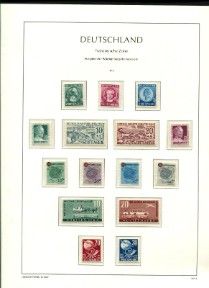 une photo encadrée représentant une collection de timbres allemands