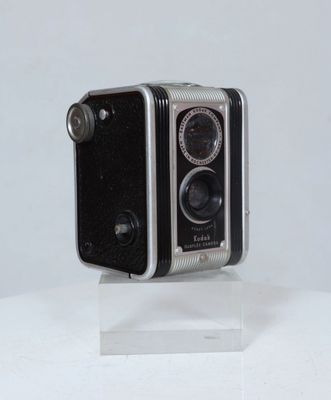 KODAK, Rochester, New York. Appareil photo modèle "Duaflex" …