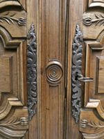 Armoire en chêne mouluré et sculpté, à décor d'une légion d'… (photo 5)