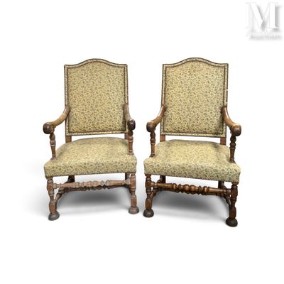 paire de chaises antiques avec rembourrage floral rembourrage rembourrage rembourrage rembourrage rembourrage rembourrage rembourrage rembourrage