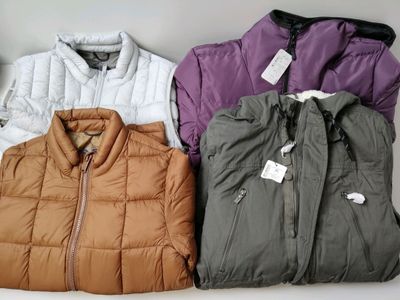 Lot de 4 vestes, T.XS/S/L de diverses marques dont : DEFACTO…