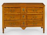 image d'une commode en bois sur fond blanc