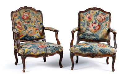 deux chaises avec rembourrage floral rembourrage rembourrage rembourrage rembourrage rembourrage rembourrage rembourrage