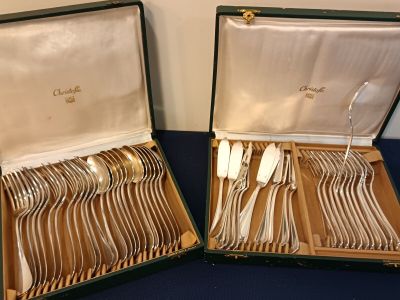 CHRISTOFLE - 12 couverts en métal argenté, modèle uniplat et…