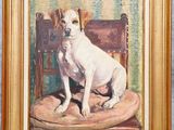 tableau représentant un chien blanc assis sur une chaise dans une pièce