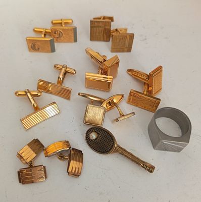 Lot de 7 paires de boutons de manchettes en métal doré