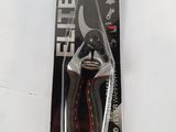 a pair of pliers in the package on the table