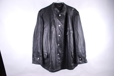 Une veste de tankiste noire, intérieur refait