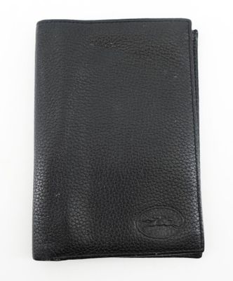 portefeuille en cuir noir sur fond blanc