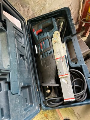 a tool in a case that is sitting on the floor