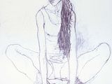 dessin au crayon représentant une femme assise par terre, les jambes croisées