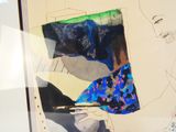 une image représentant le dessin d'une femme tenant un couteau