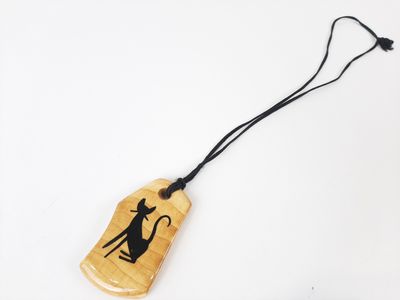 Grangjean-Jourdan. Pendentif en ceramique à decors de chat n…