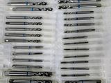 de nombreux types de forets différents dans un coffret en plastique
