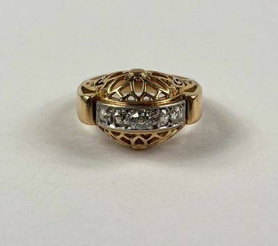 Bague ancienne en or 750 millièmes, sertie de cinq diamants,… - Photo 1