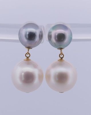 Paire de pendants d'oreilles en or jaune 750°/.(18K) 3g30 or…