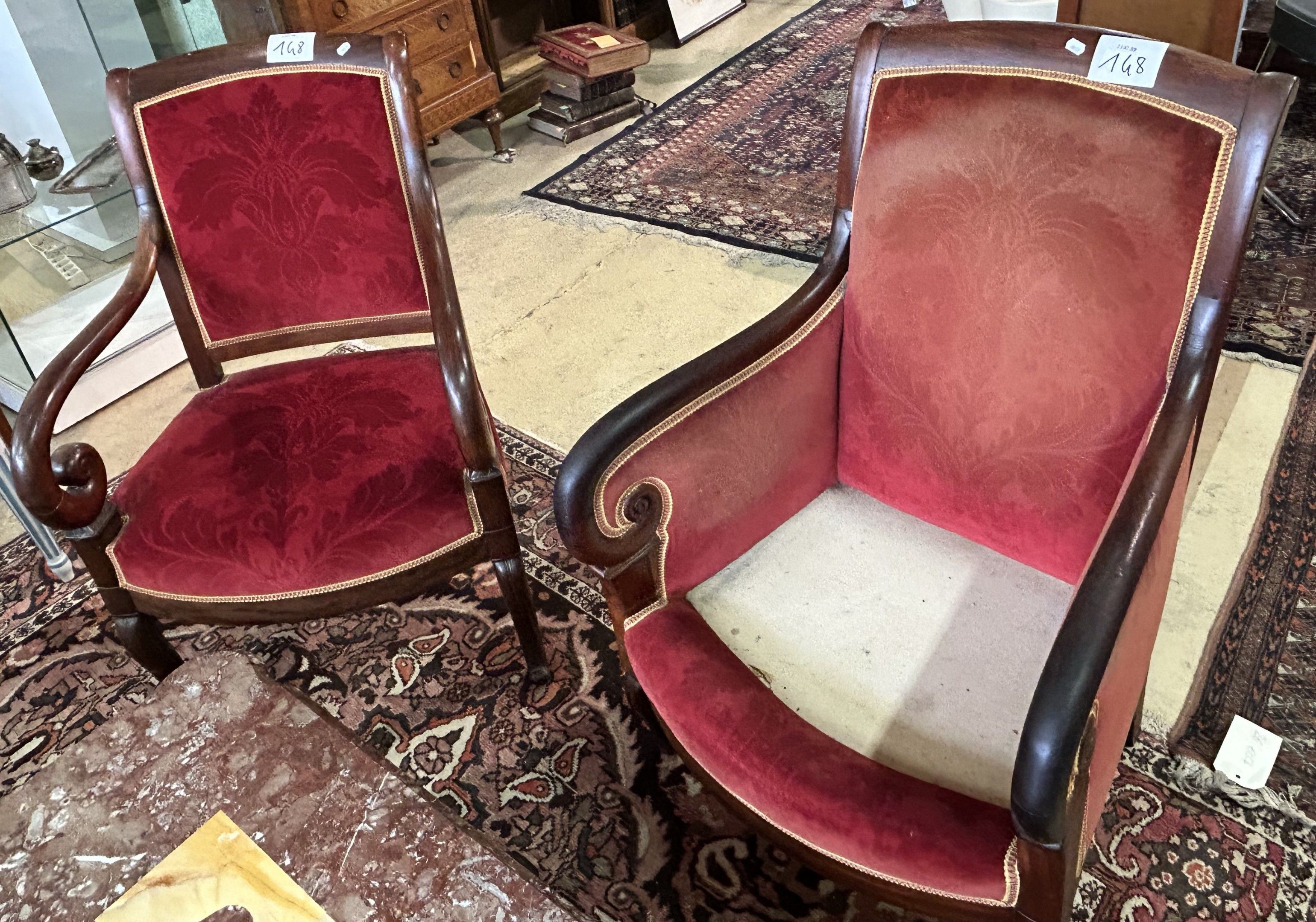 Réunion de deux FAUTEUILS en bois d'époque RESTAURATION, acc…