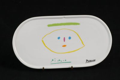 une assiette sur laquelle est dessiné un citron