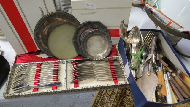 Lot de couverts en métal argenté, coffret de couverts en inox