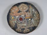 a picture of a decorative plate with a design on it