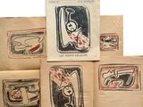 Plusieurs livres illustrés sont empilés les uns sur les autres