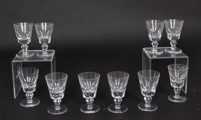 SAINT-LOUIS, France. Suite de dix verres à liqueur, modèle "…