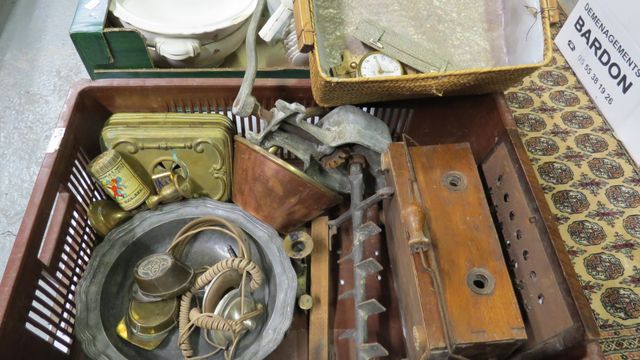Art populaire et divers : chaufferette, travail de tranchée, réve...
