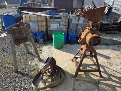 Moulin à grain, Moulin à betterave, Coupe ortie Mise à prix …